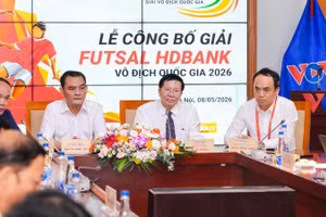 Ban tổ chức họp báo tại Hà Nội