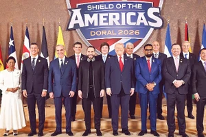 Lãnh đạo các nước khu vực tham dự Hội nghị thượng đỉnh “Lá chắn châu Mỹ”.