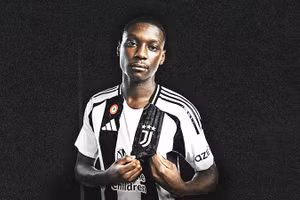 Kolo Muani cập bến Juve