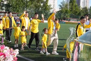 FC Sông Lam Nghệ An Moscow tham gia giải đấu. (Ảnh: THANH THỂ)