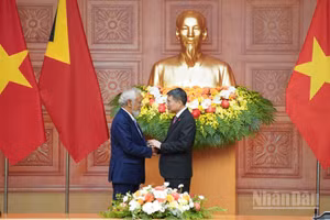 Thủ tướng Lê Minh Hưng và Thủ tướng Kay Rala Xanana Gusmao.