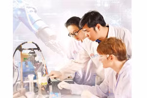 Nhiều cơ sở giáo dục đang xây dựng phát triển hệ thống đào tạo nhân lực công nghệ chất lượng cao. 