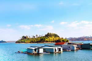 Làng chài Sê San.