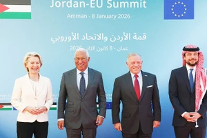 Các nhà lãnh đạo EU và Jordan gặp gỡ tại Thủ đô Amman. Ảnh: AP