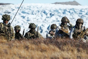 Binh sĩ Đan Mạch trong một đợt huấn luyện tại Greenland. Ảnh: CBC