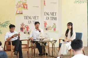 Lê Trọng Nghĩa trong một chương trình giao lưu về Tiếng Việt.