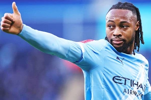 Man City “vùi dập” đối thủ