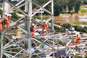 Dự án đường dây 500 kV mạch 3 từ Quảng Trạch đến Phố Nối. Ảnh: TRẦN HẢI