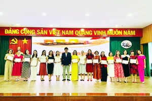 Lễ tốt nghiệp khóa đào tạo nghề kỹ thuật chăm sóc da cơ bản