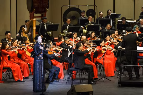 Chương trình nghệ thuật đặc biệt “Bản giao hưởng mùa Thu” hướng tới kỷ niệm 80 năm Cách mạng Tháng Tám và Quốc Khánh 2/9 (Nguồn: Nhà hát Hồ Gươm)