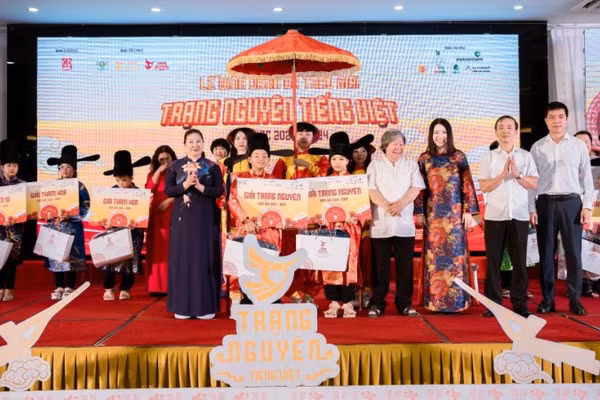 Với sứ mệnh “Cõng công nghệ về làng-gieo chữ khai trí”, Trạng Nguyên Education đã đưa tri thức và cơ hội học tập đến hàng triệu học sinh.