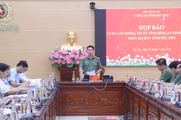 Quang cảnh buổi họp báo.