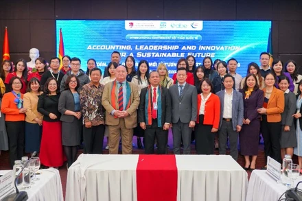 Hội thảo quốc tế "Kế toán, lãnh đạo và đổi mới vì tương lai phát triển bền vững" do Trường đại học Kinh tế, Đại học Quốc gia Hà Nội tổ chức.