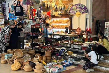 Hàng hóa dịp Tết Nguyên đán ổn định. (Ảnh minh họa)