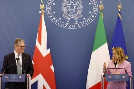 Thủ tướng Italy Giorgia Meloni và Thủ tướng Anh Keir Starmer đã xác nhận sẽ tham dự cuộc gặp ngày 18/8 giữa Tổng thống Mỹ Donald Trump và Tổng thống Ukraine Volodymyr Zelensky. (Ảnh tư liệu THX/TTXVN)