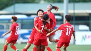 Các cô gái U16 nữ Hà Nội ăn mừng chiến thắng trước Phong Phú Hà Nam. (Ảnh: VFF)