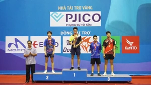 Vũ Mạnh Huy vô địch nội dung đơn nam 22-23 tuổi. 