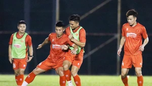 Các thành viên đội tuyển Việt Nam trong buổi tập đầu tiên trước thềm trận gặp Malaysia. (Ảnh: VFF)
