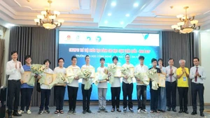 Công bố 10 thí sinh xuất sắc nhất Cuộc thi Olympic Trí tuệ nhân tạo dành cho học sinh toàn quốc 2025.