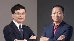 Ông Ngô Đức Vũ (phải) được bầu làm Phó Chủ tịch HĐQT và ông Hoàng Minh Hùng được bổ nhiệm Tổng Giám đốc Tasco.
