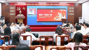 Toàn cảnh ra mắt nền tảng "Mặt trận số" tại đầu cầu Trụ sở Ủy ban Trung ương Mặt trận Tổ quốc Việt Nam.