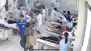 Các nạn nhân đang được điều trị tại Bệnh viện đa khoa Khánh Hòa. (Ảnh CTV)