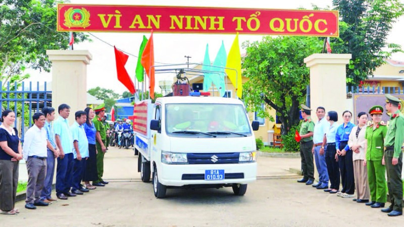Lực lượng Công an xã Ia Rsai ra quân thực hiện cao điểm tấn công, trấn áp tội phạm.