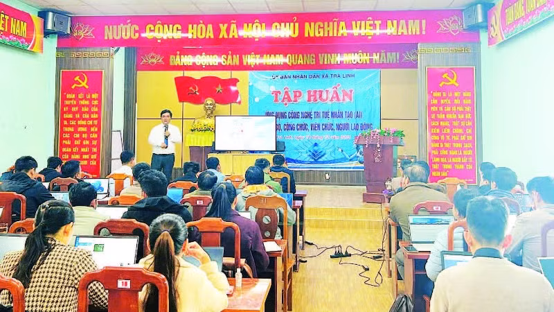 Khóa tập huấn ứng dụng trí tuệ nhân tạo (AI) trong công tác tại Ủy ban nhân dân xã biên giới Trà Linh, thành phố Đà Nẵng.