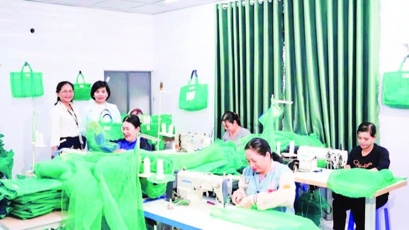 Sản xuất túi lưới yêu môi trường Echobag tại Công ty TNHH Echogreen.