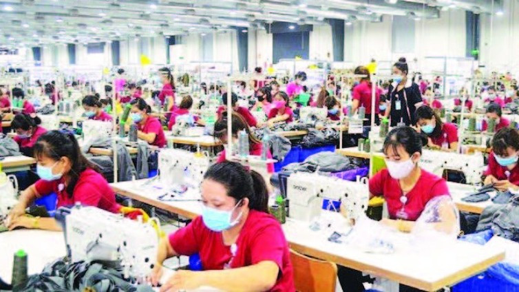 Dự án nhà ở xã hội công đoàn sẽ giúp hàng nghìn đoàn viên công đoàn, công nhân, người lao động đang làm việc tại Khu công nghiệp VSIP Quảng Ngãi và Khu công nghiệp Tịnh Phong an cư, lạc nghiệp. (Ảnh HIỂN CỪ)