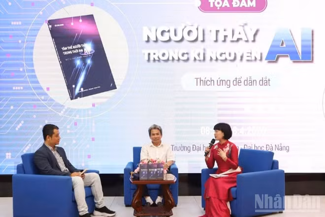 Các diễn giả tại tọa đàm.