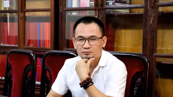 Tiến sĩ Đinh Đức Tiến.