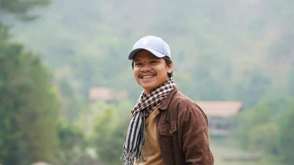 Nghệ sĩ ưu tú, đạo diễn Hoàng Duẩn.