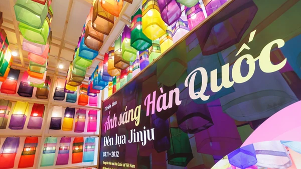 Không gian triển lãm Ánh sáng Hàn Quốc: Đèn lụa Jinju.