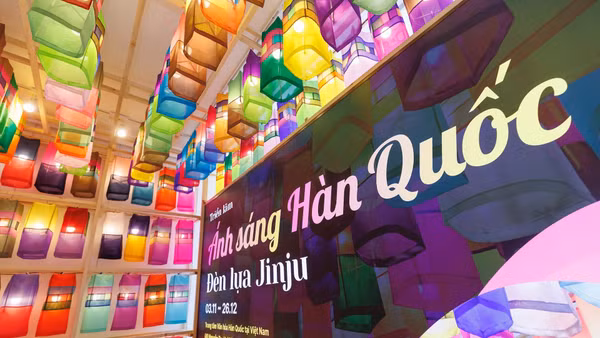 Không gian triển lãm Ánh sáng Hàn Quốc: Đèn lụa Jinju.