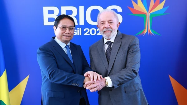 Thủ tướng Phạm Minh Chính hội đàm với Tổng thống Brazil Lula da Silva. (Ảnh TTXVN)