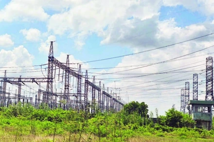 Hệ thống truyền tải điện thuộc chuỗi dự án khí-điện Ô Môn.