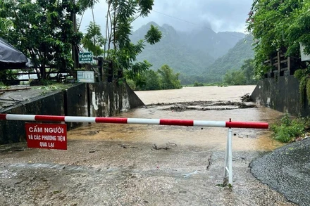 Các khu vực nguy hiểm đều được chính quyền địa phương cảnh báo người dân.