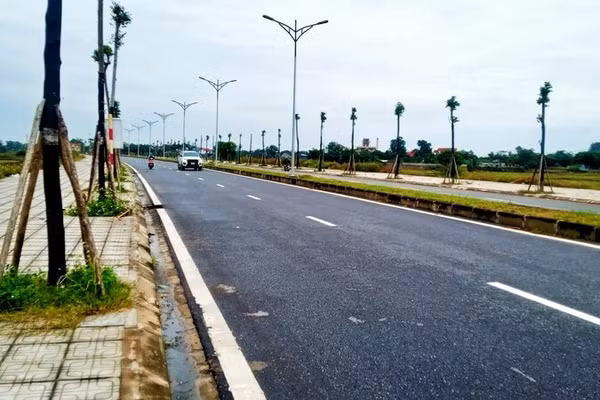 Đoạn tuyến từ cầu Hòa Sơn kết nối với đường vành đai 5 đã hoàn thành từ 2 năm nay.