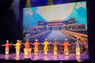 Huế đang trong những ngày quảng bá văn hóa, du lịch tại Châu Âu.