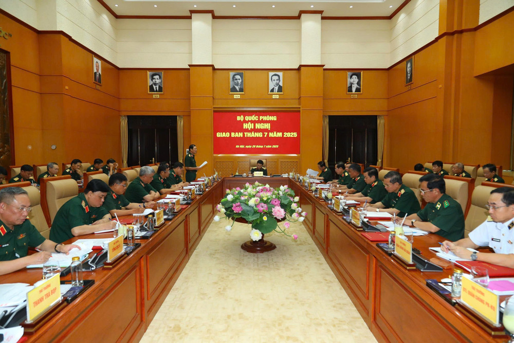 Toàn cảnh hội nghị giao ban. img-1753695631264-1753695667234.jpg