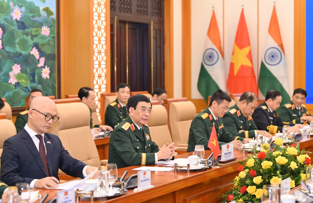 bo-truong-tiep-doan-an-do-13.jpg