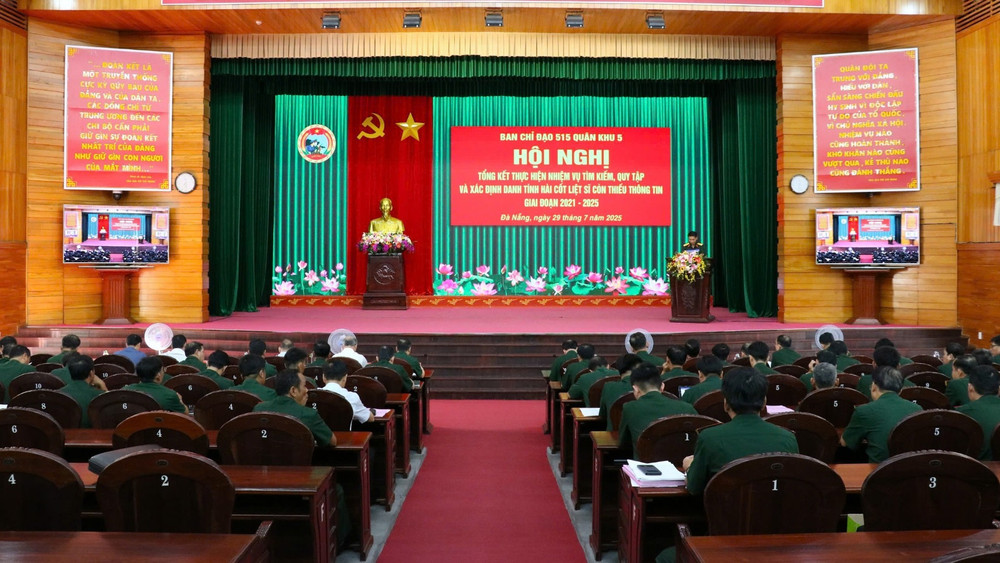Toàn cảnh hội nghị. img-1753770866571-1753774755401-4523.jpg