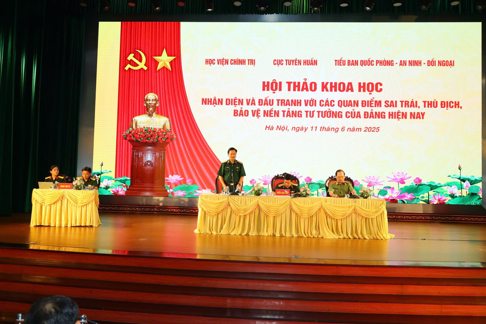 Ban tổ chức đã nhận được hơn 100 bài tham luận, trong đó có 8 tham luận được trình bày trực tiếp tại hội thảo... img-20250611-140035.jpg