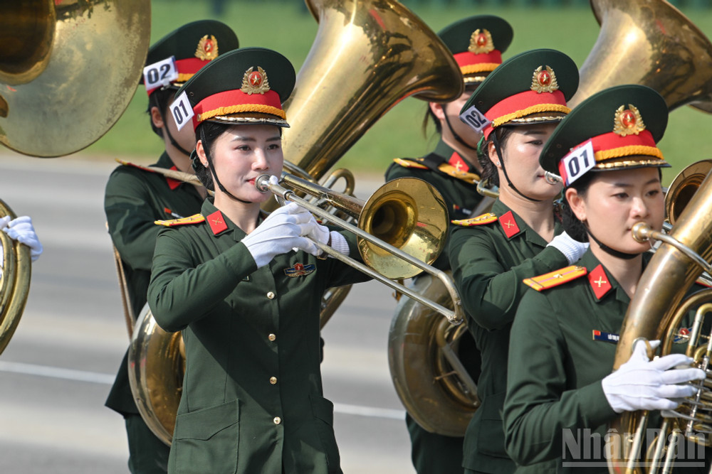 Khối Nữ Quân nhạc. ndo_br_tong-hop-luyen-7066.jpg