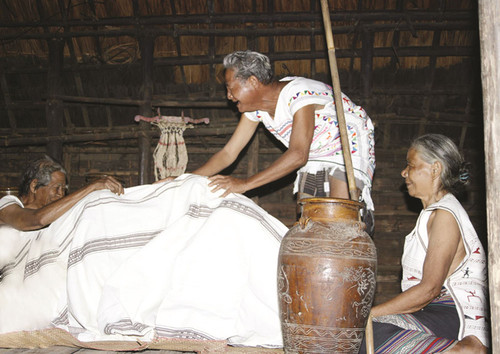 Lễ chạm trán cho cô dâu, chú rể được xem là quan trọng nhất trong lễ cưới của người Mạ. (Ảnh: Tạp chí Văn hóa Nghệ thuật) Lễ chạm trán cho cô dâu, chú rể được xem là quan trọng nhất trong lễ cưới của người Mạ. (Ảnh: Tạp chí Văn hóa Nghệ thuật)