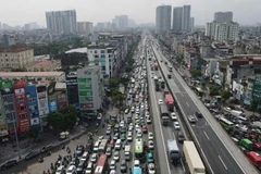 Các phương tiện di chuyển trên tuyến vành đai 3 trên cao trở lại bình thường. (Ảnh: PHẠM CÔNG)