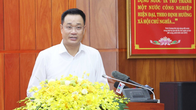 Ông Lê Ngọc Quang, Ủy viên Trung ương Đảng, Bí thư Tỉnh ủy Quảng Bình phát biểu. (Ảnh: Thống Nhất/TTXVN) 44444-7975.jpg