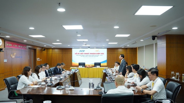 Quang cảnh lễ ký kết. 5d4de39a6d42e307a9c4049fc2a1f3bec62dde36-4529.jpg