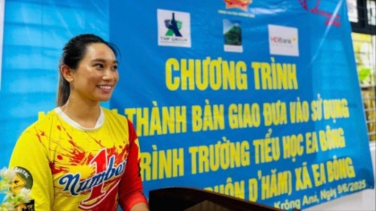 Bà Vũ Phương Thanh, đại diện Công ty Tân Hiệp Phát chia sẻ tại sự kiện. 222222-2-8154.jpg